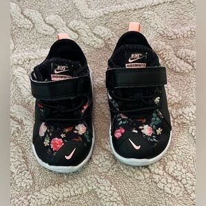 baby girl nike booties